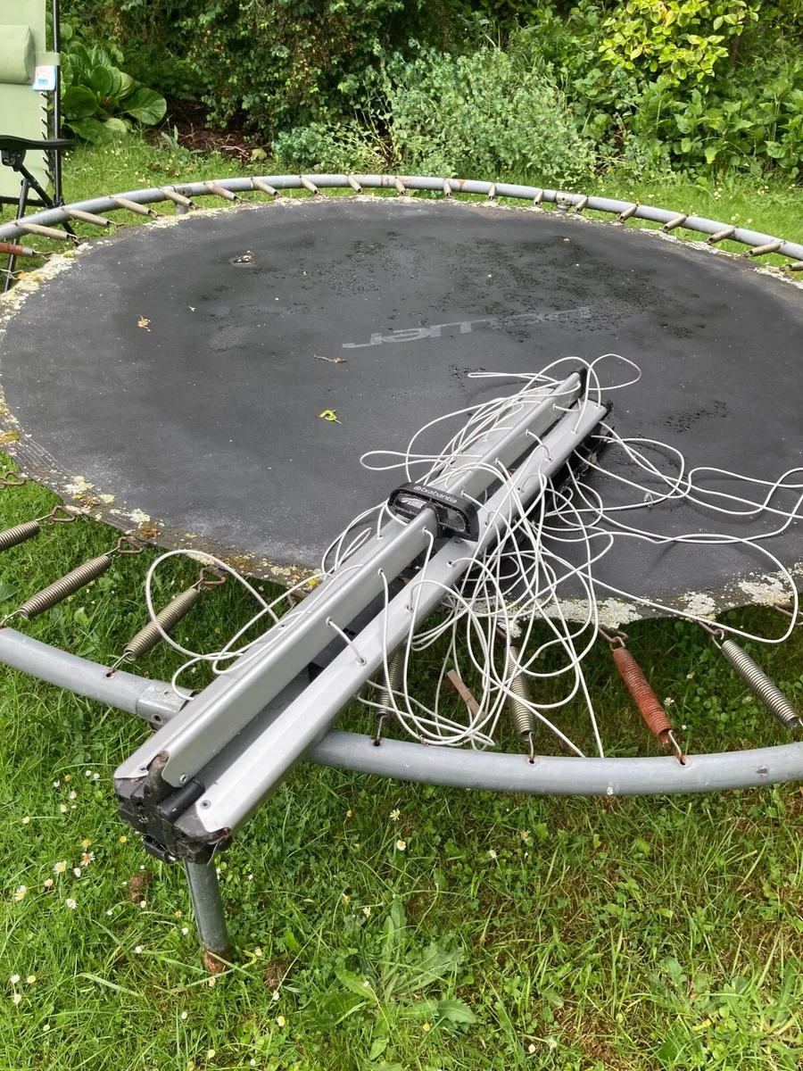 Clothes line Wall mounted