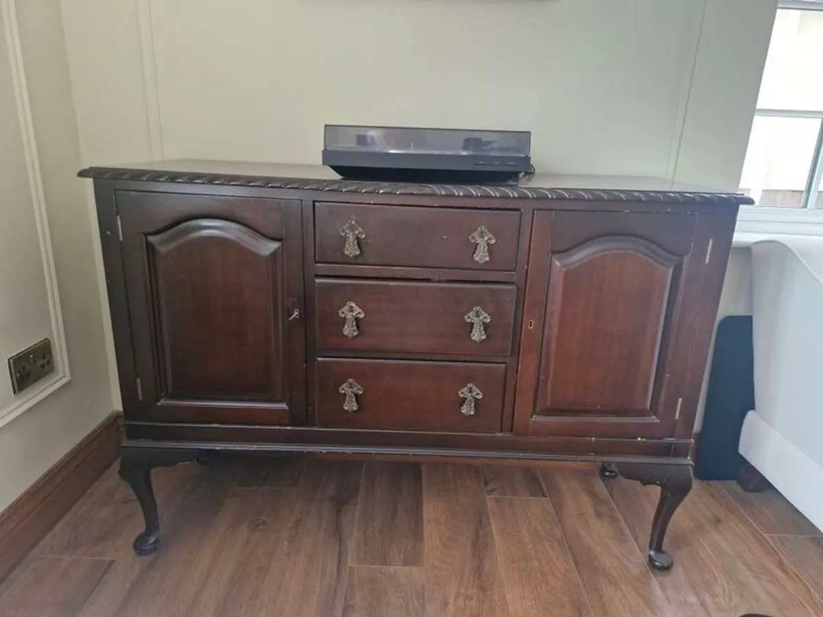 Mahogany sideboard - Image 1