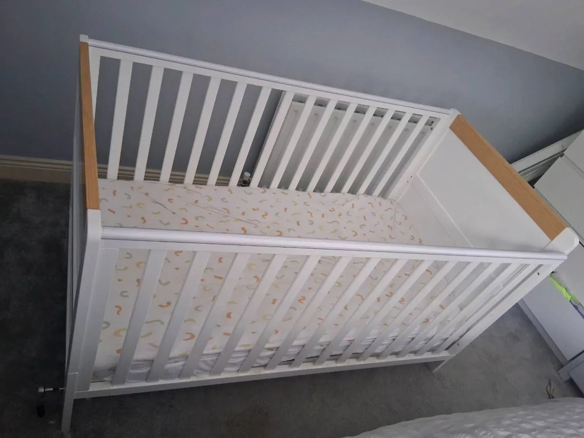 Babylo Marlow Cot Bed - Image 1