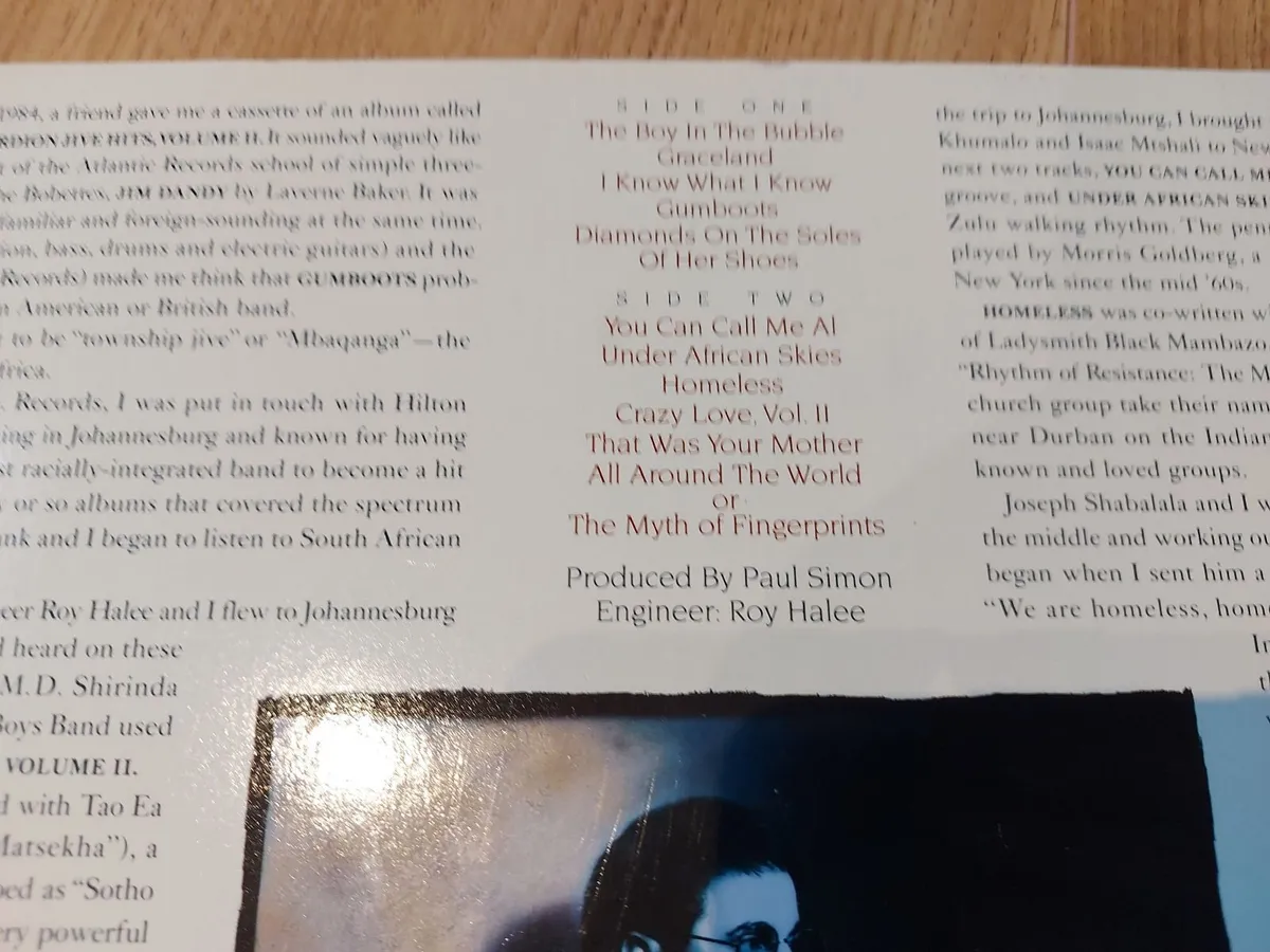 PAUL SIMON - GRACELAND - VINYL RECORD - Image 1