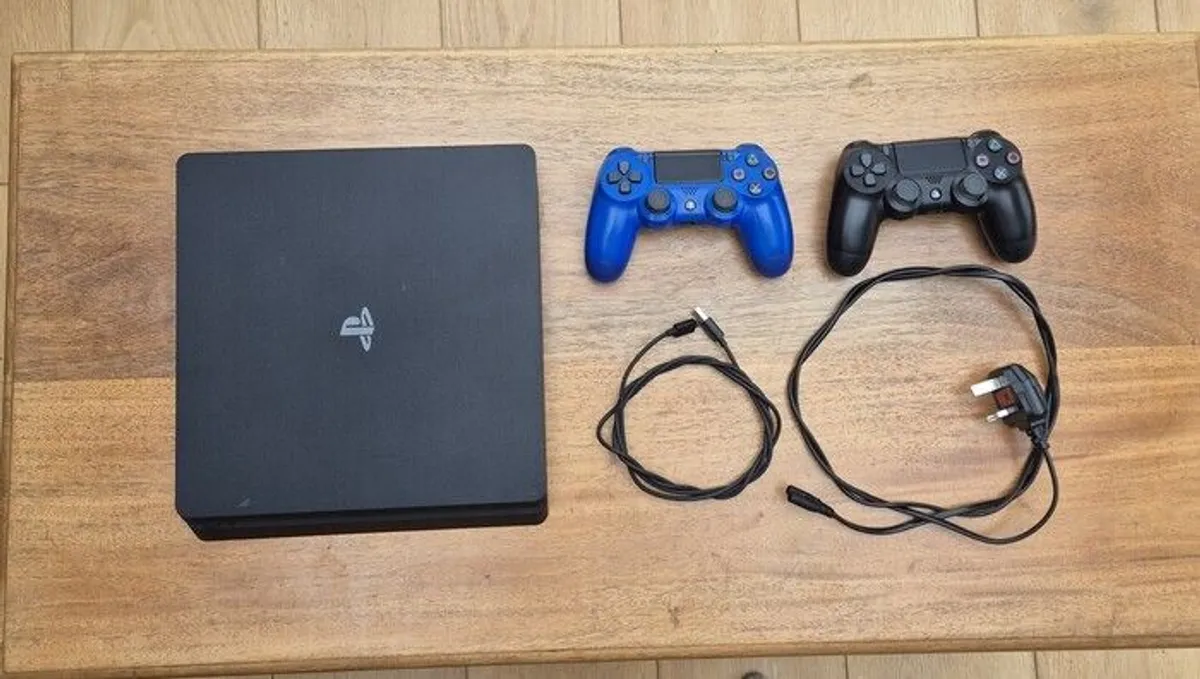 Playstation 4 - 500gb - Image 1