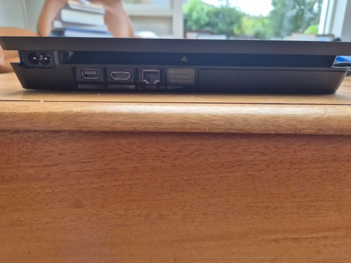 Playstation 4 - 500gb - Image 3