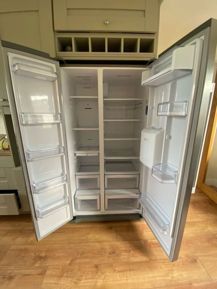 Samsung American Style Fridge Freezer - Image 3