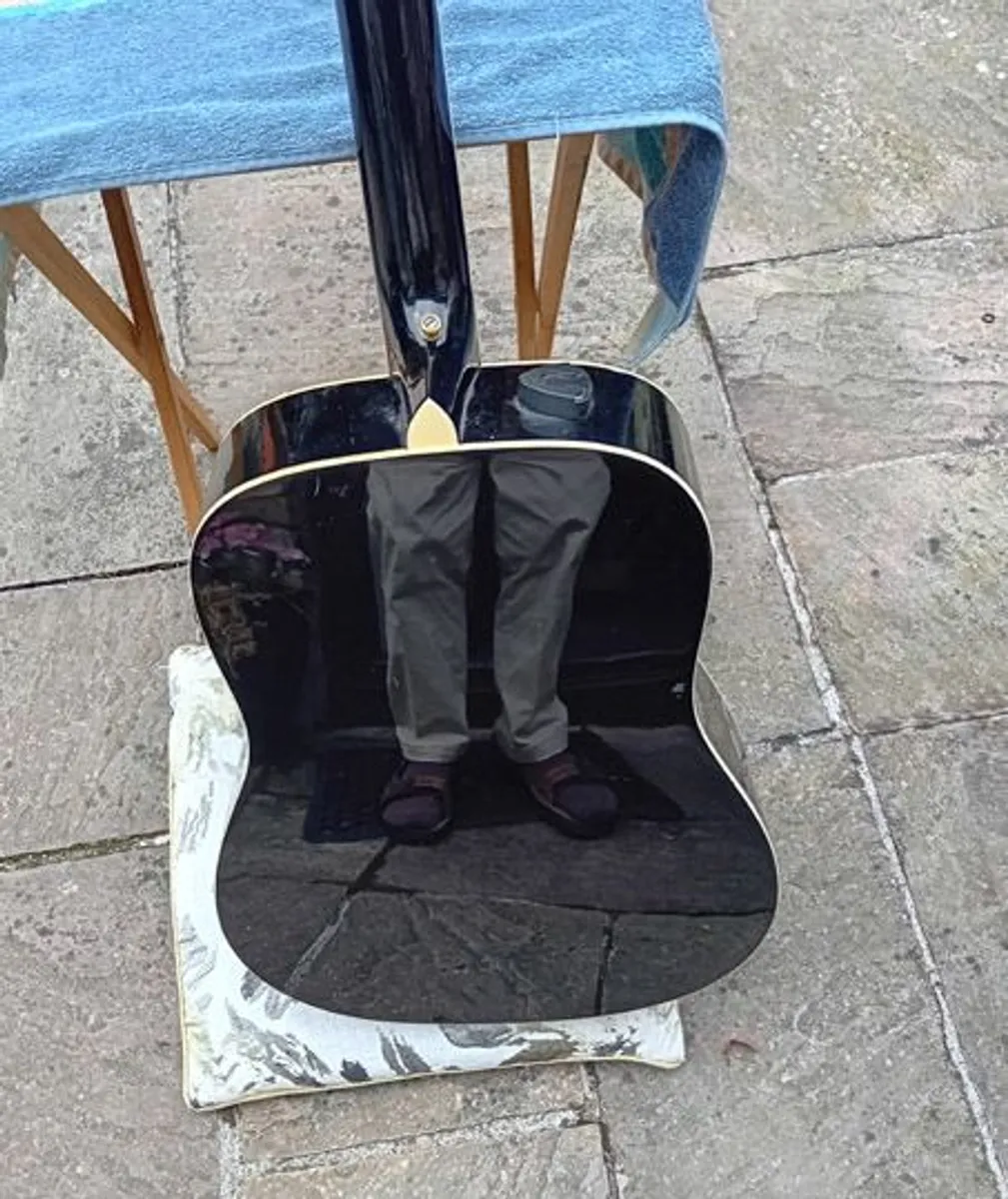 Acoustic Guitar - Image 3
