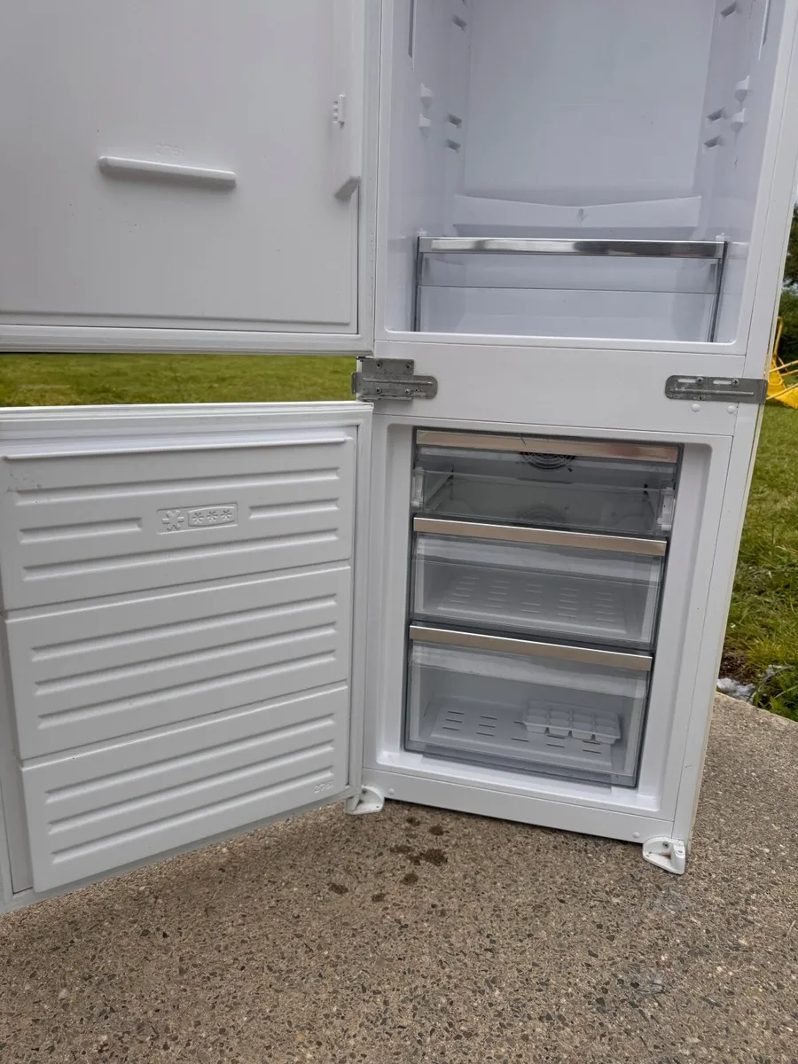 Belling Fridge freezer Integrated 54cm - Image 3