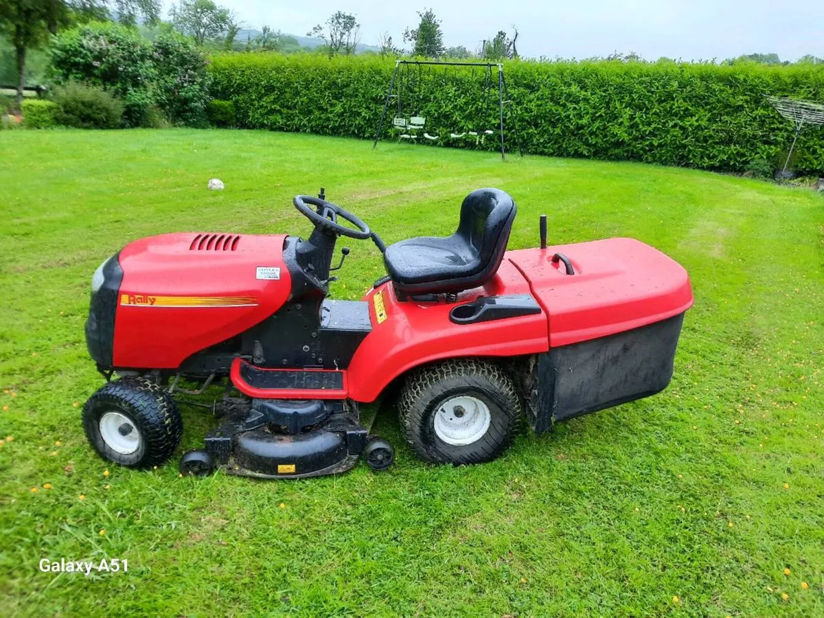 Rally ride on mower - Image 3