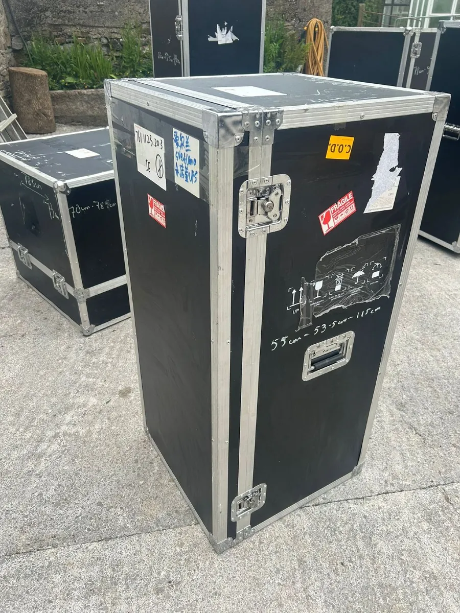 Large flight cases with wheels and handles - Image 1