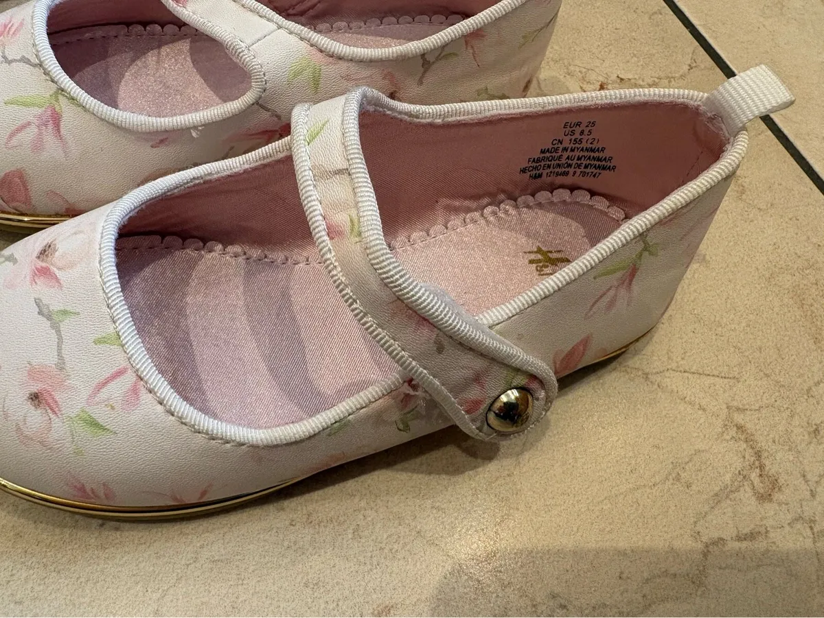 Girls shoes mixed sizes - Image 3