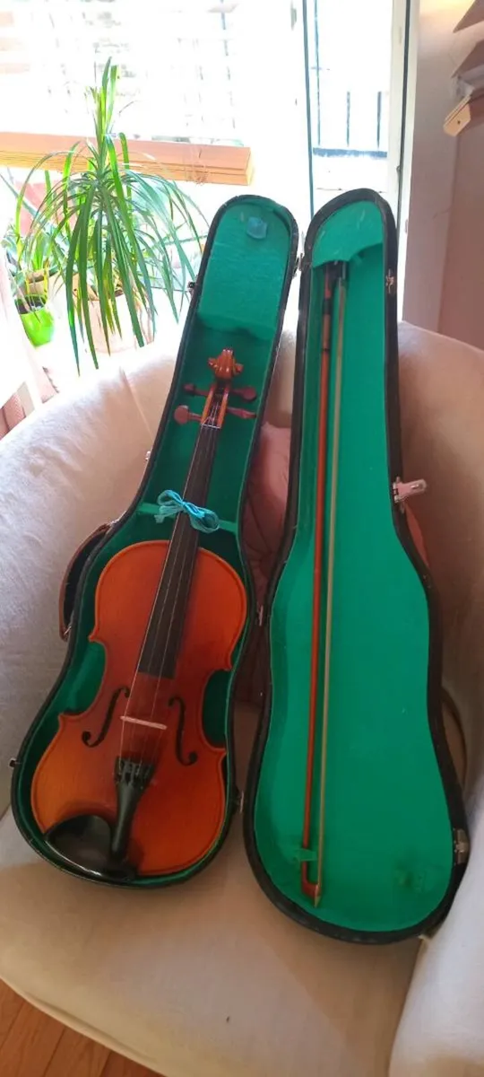 Antique Violin - Image 1
