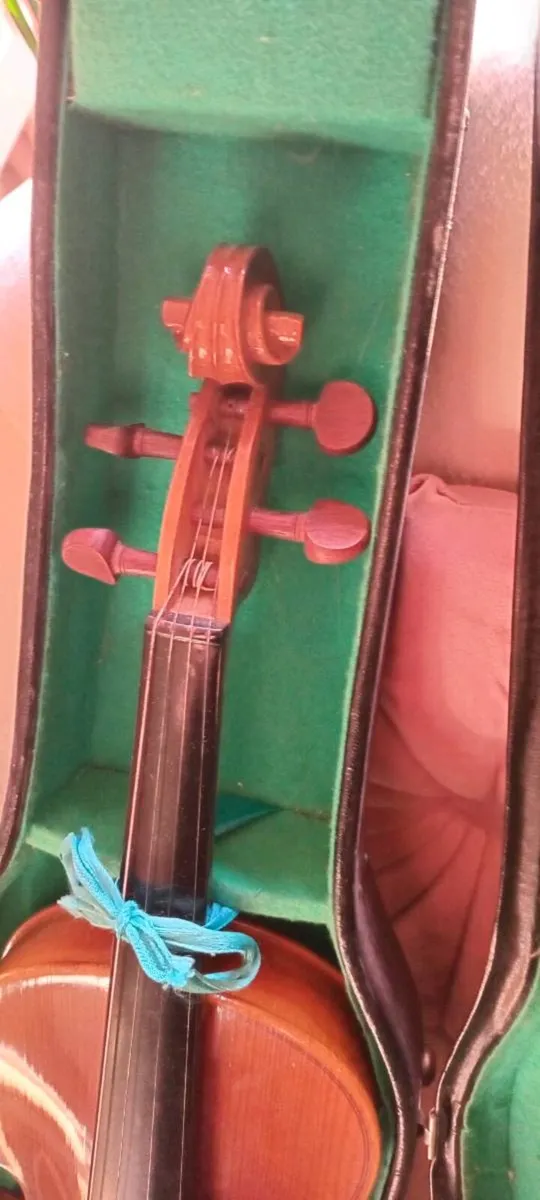 Antique Violin - Image 2
