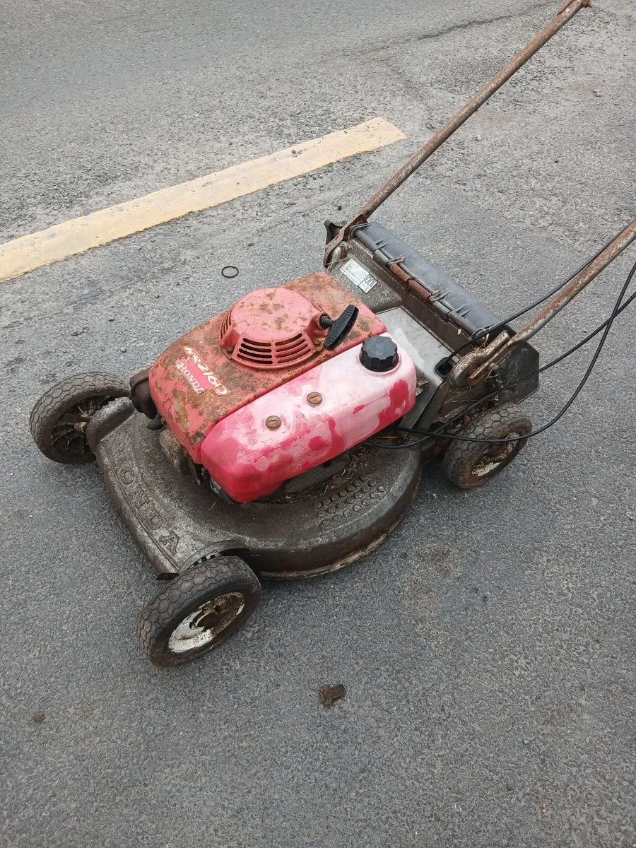 Honda self-drive lawnmower read about add - Image 4