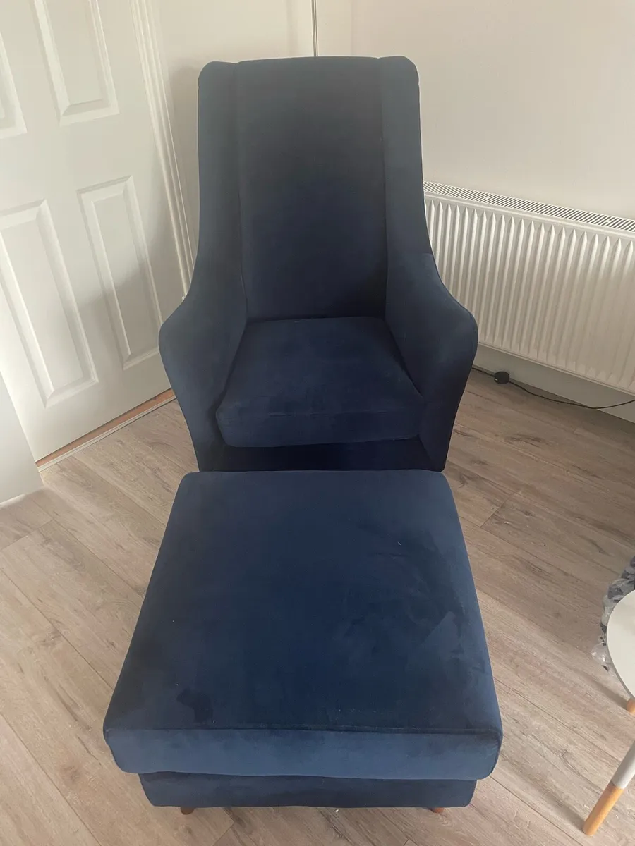 Navy velvet Wingback Armchair - Image 2