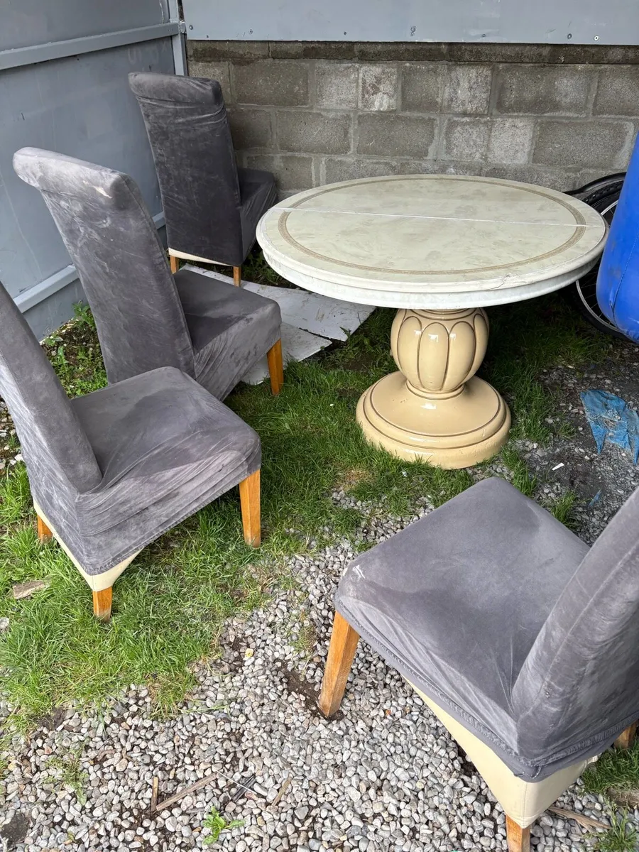 Table and 4chairs €90 - Image 1