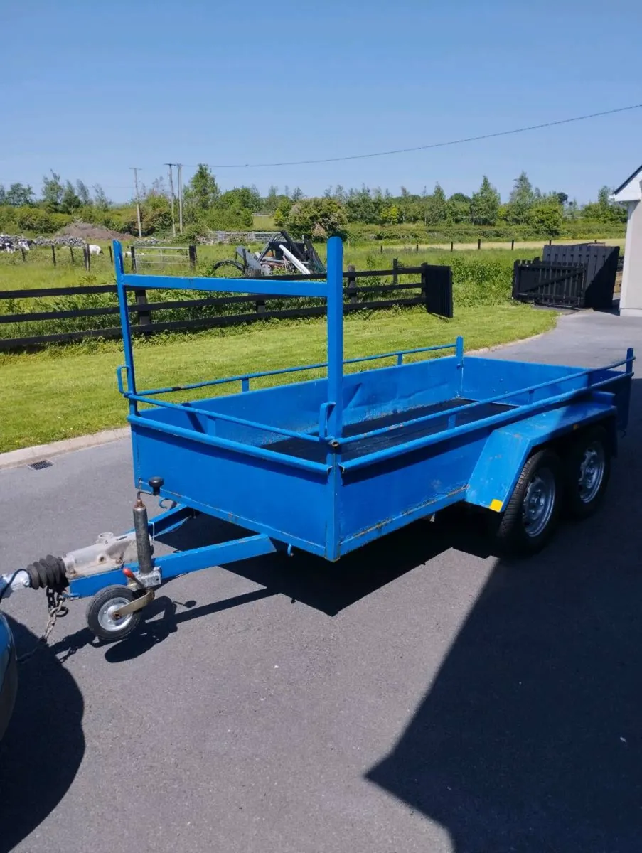 Trailer - Image 1