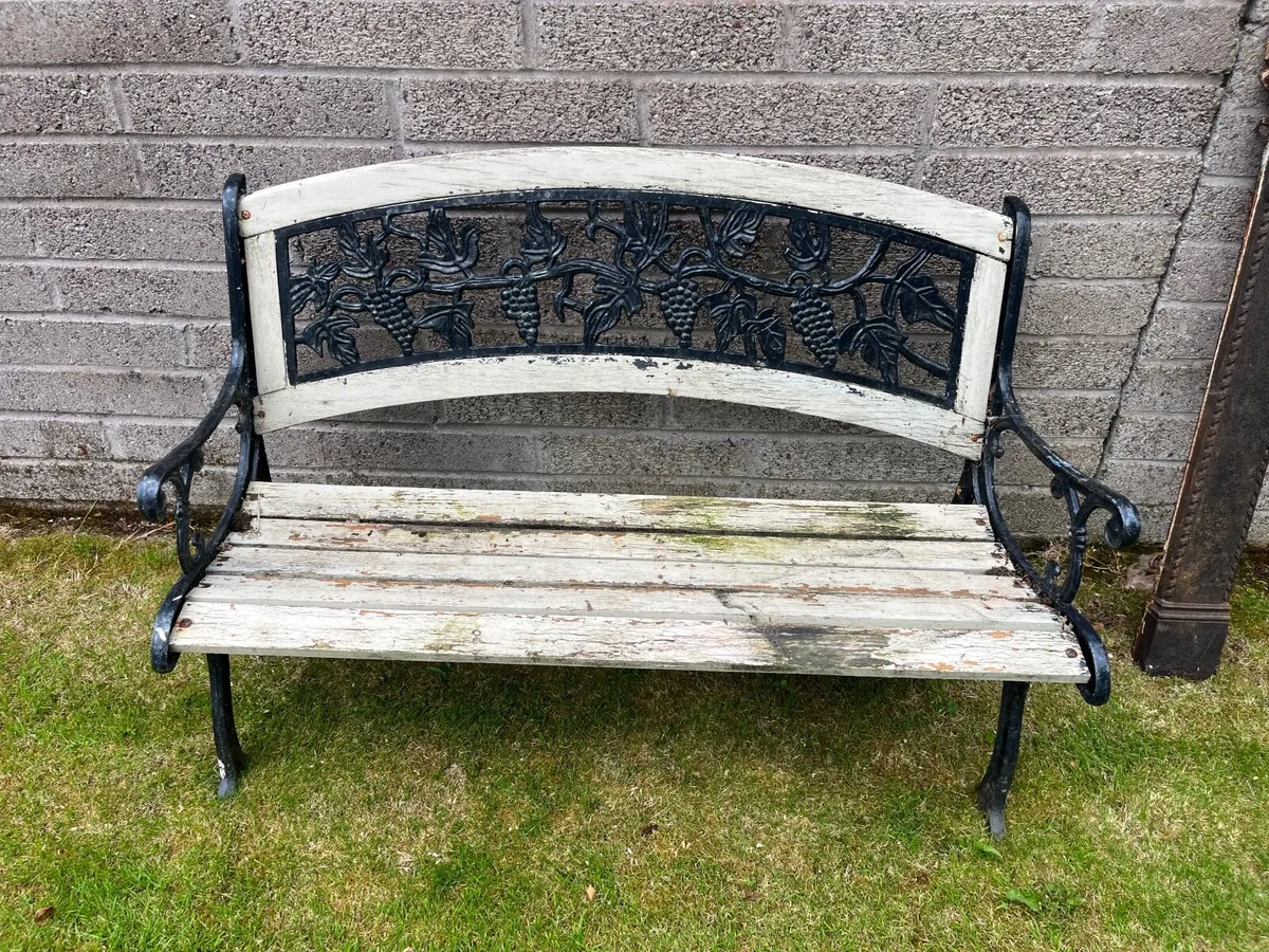 Garden seat - Image 1