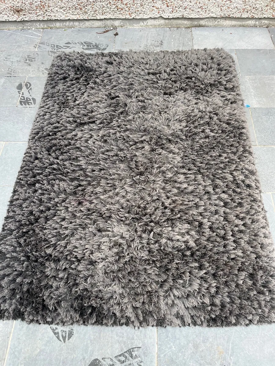 Rug - Image 1