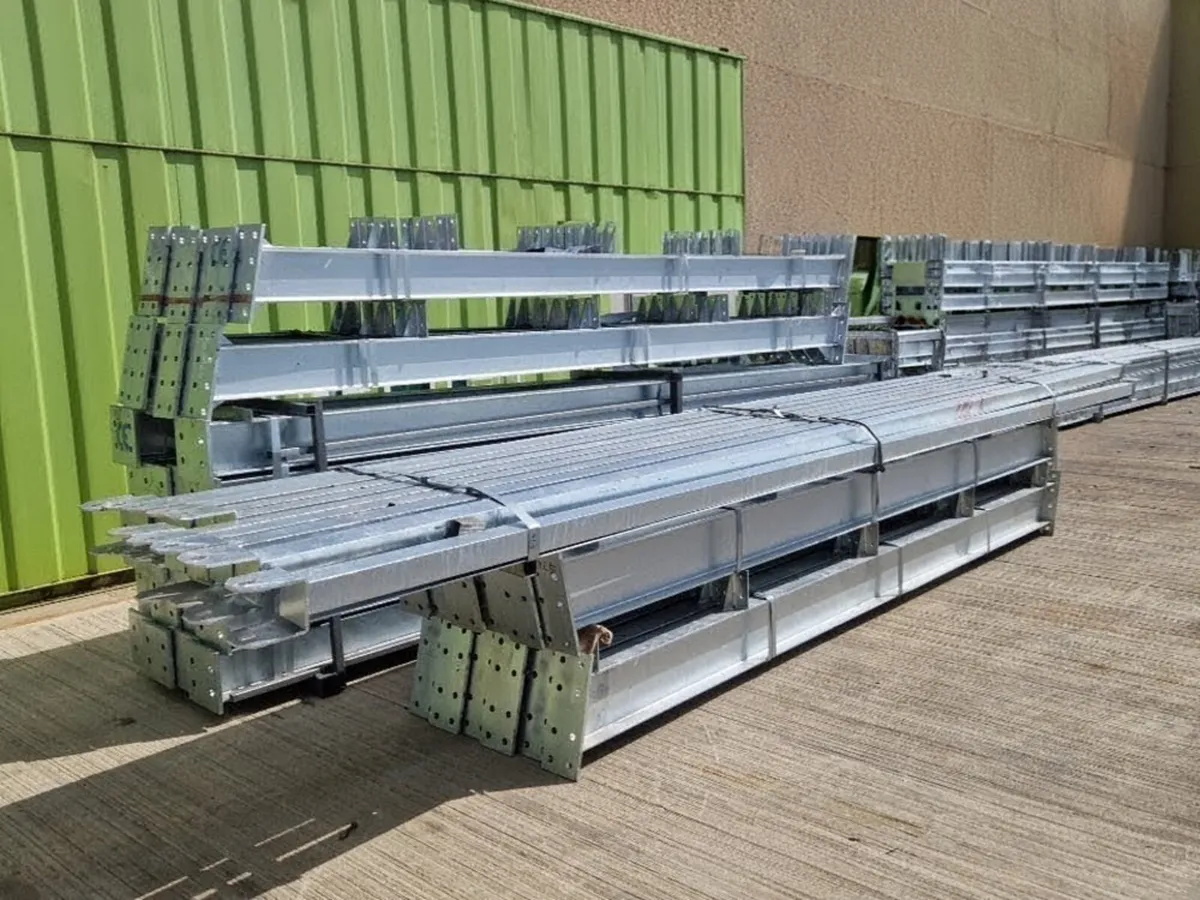 100 x 60 x 18ft Galvanised portal frame Shed - Image 1