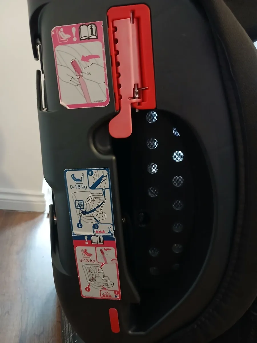 Carseat - Image 2