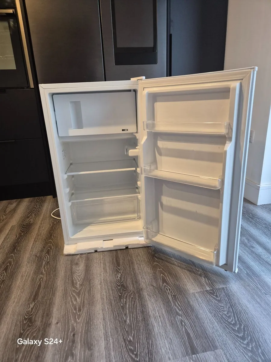 Fridge - Image 3