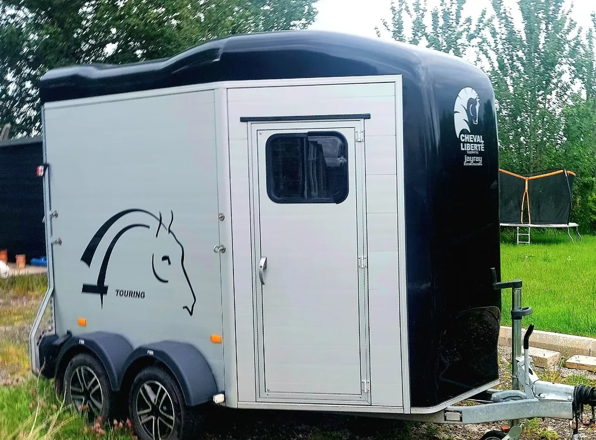 As new 2023 Cheval Liberte Touring 2 horse trailer - Image 2