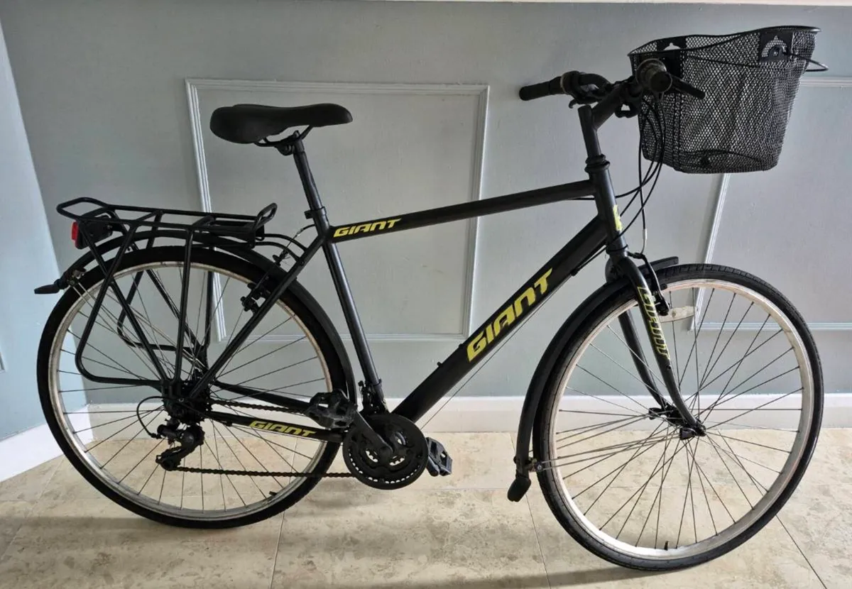ADULTS GIANT ESCAPE 2 BIKE 21 INCH FRAME/ WHEELS 2 - Image 1
