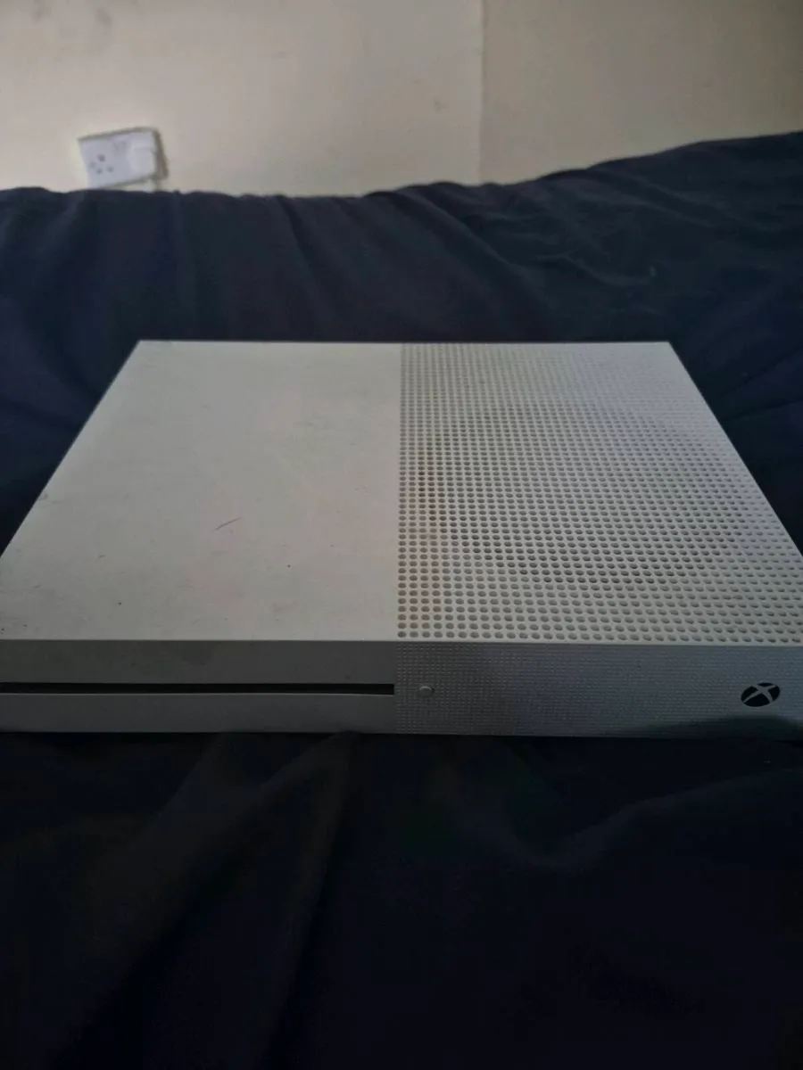 2 Xbox one s
