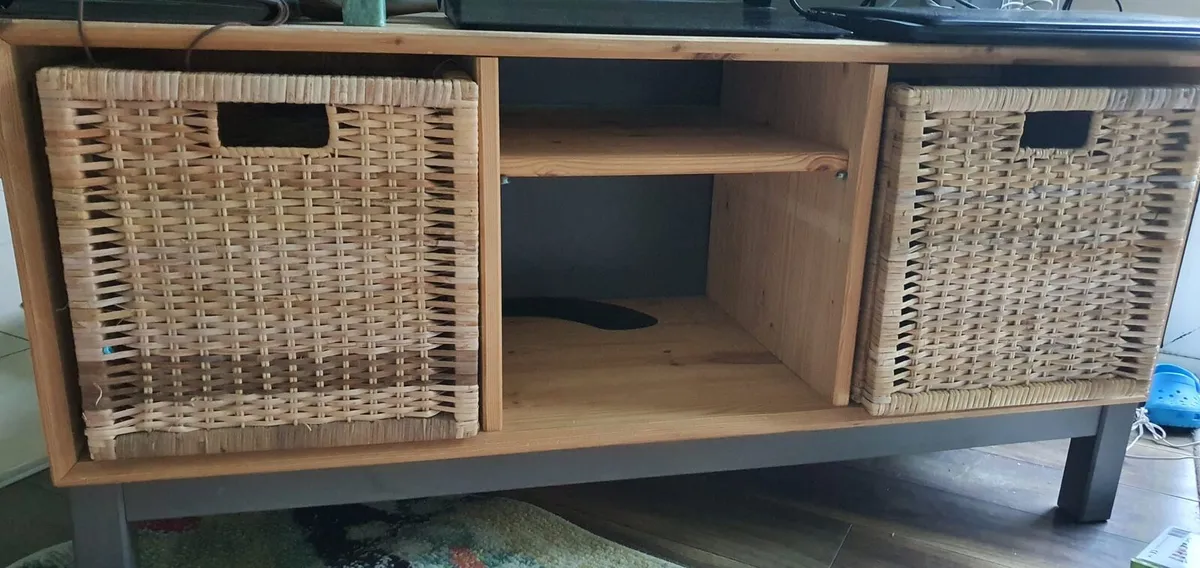 Tv unit