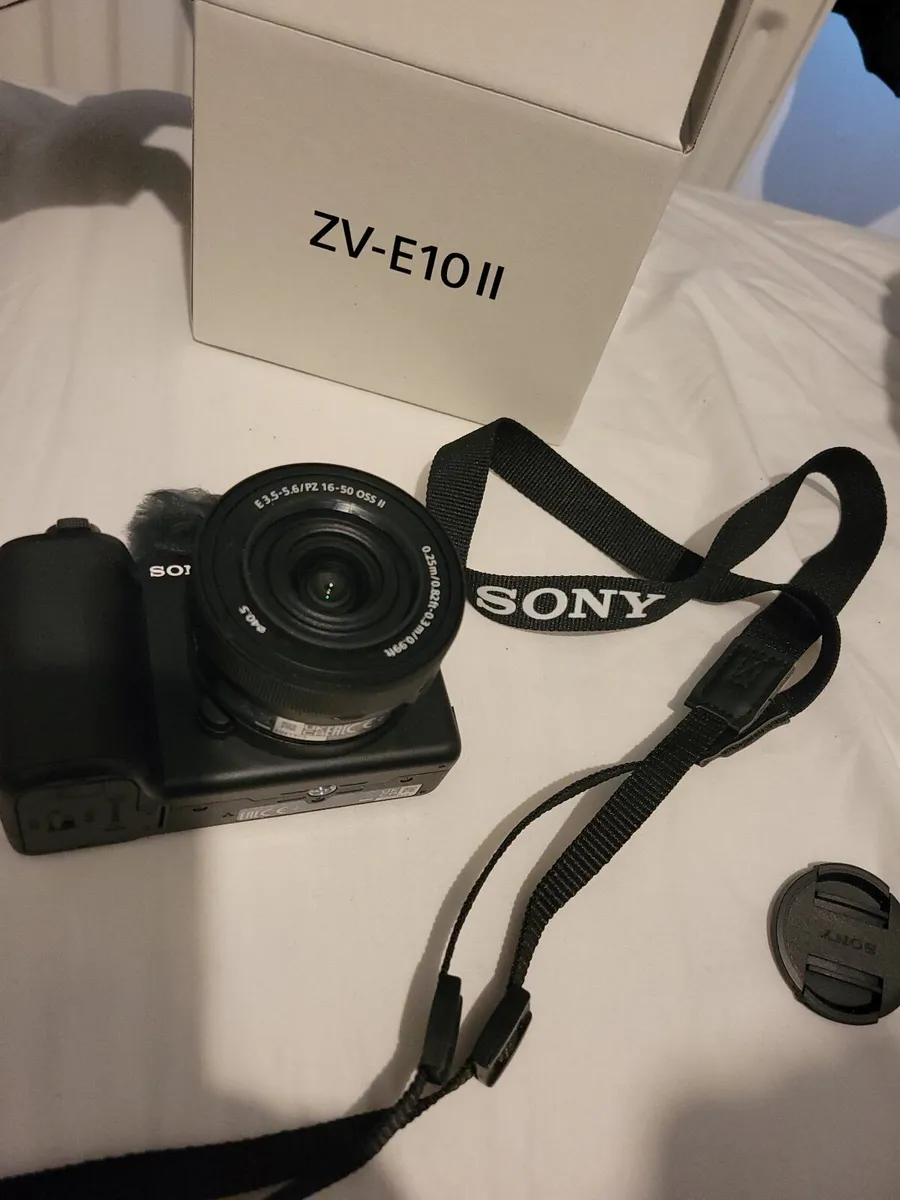 Sony ZV-E10 II Camera w 16-50 mm f/3.5-5.6 lens - Image 1