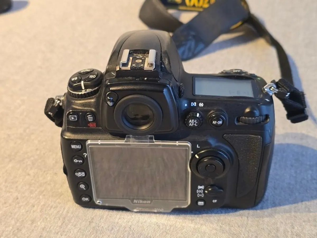 Nikon D700 + 50mm 1.8G - Image 2