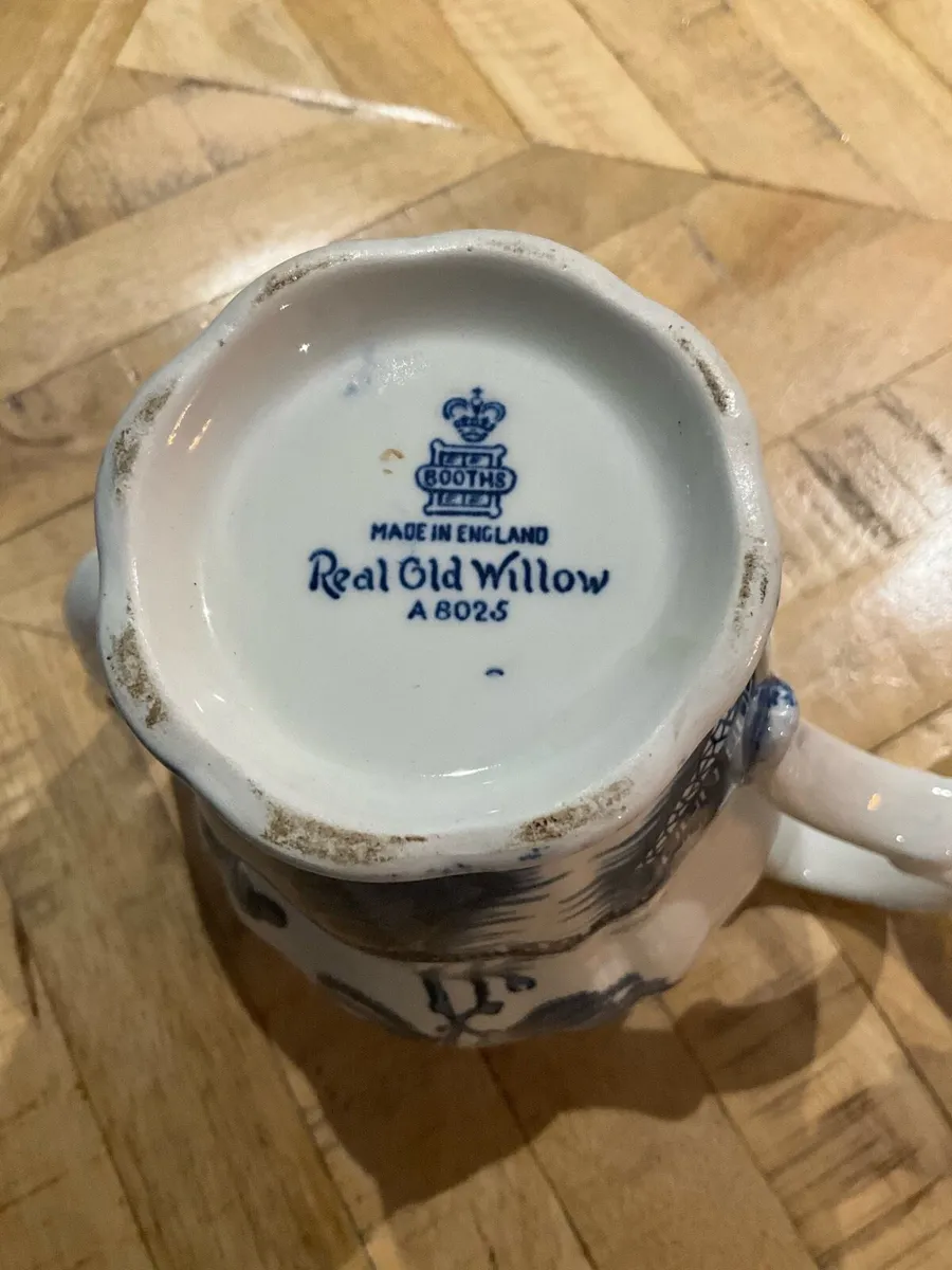 Rare Willow Pattern  Coffee/Teapot. C.1940s - Image 4