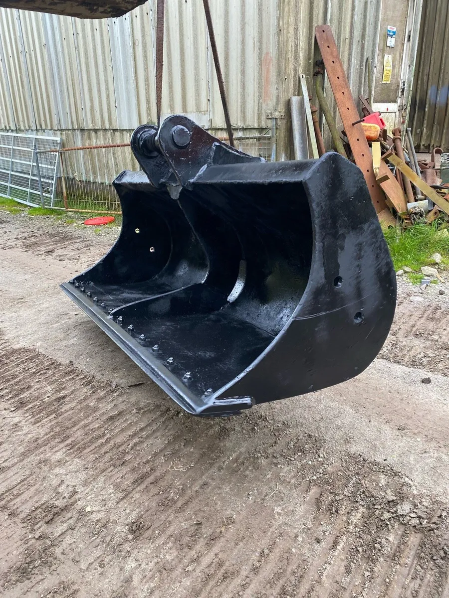 **Like new Grading buckets** - Image 1