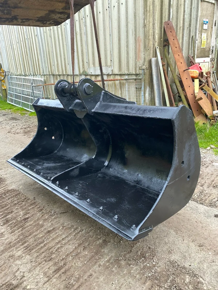 **Like new Grading buckets** - Image 2