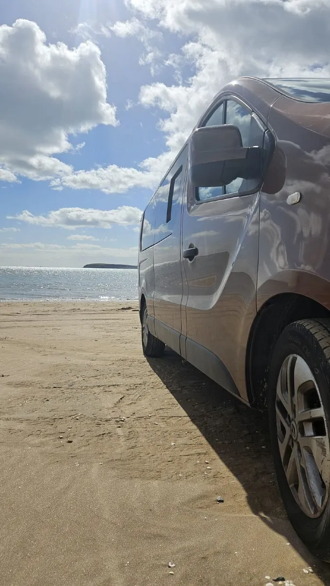 Renault Trafic Camper,  Taxed & CVRT 2027 - Image 3