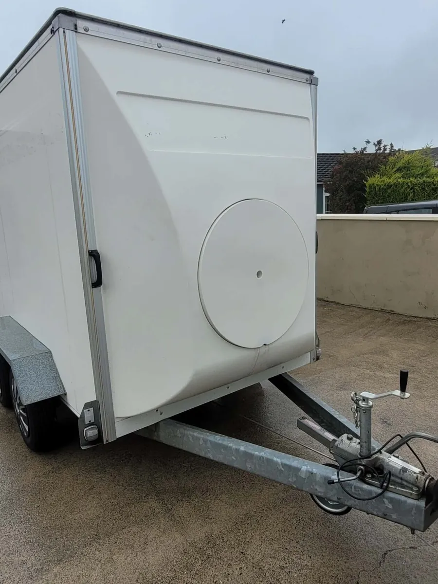 8x5 Lynton box trailer in excellent condition - Image 3