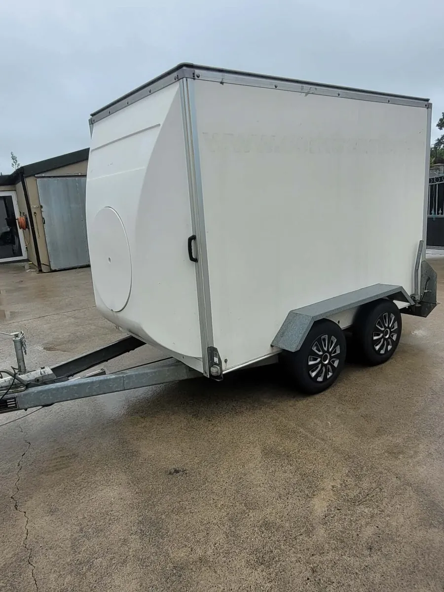 8x5 Lynton box trailer in excellent condition - Image 1
