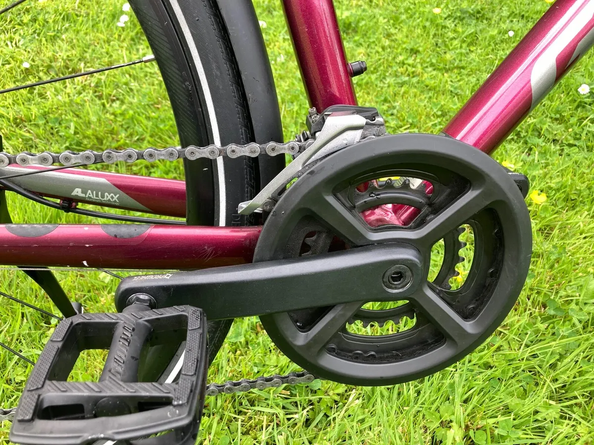 Giant Escape Bicycle - Image 4