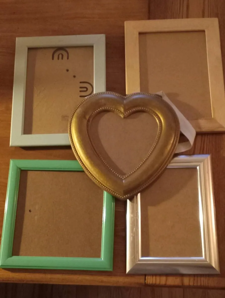 Photo Frames x 5 - Image 1