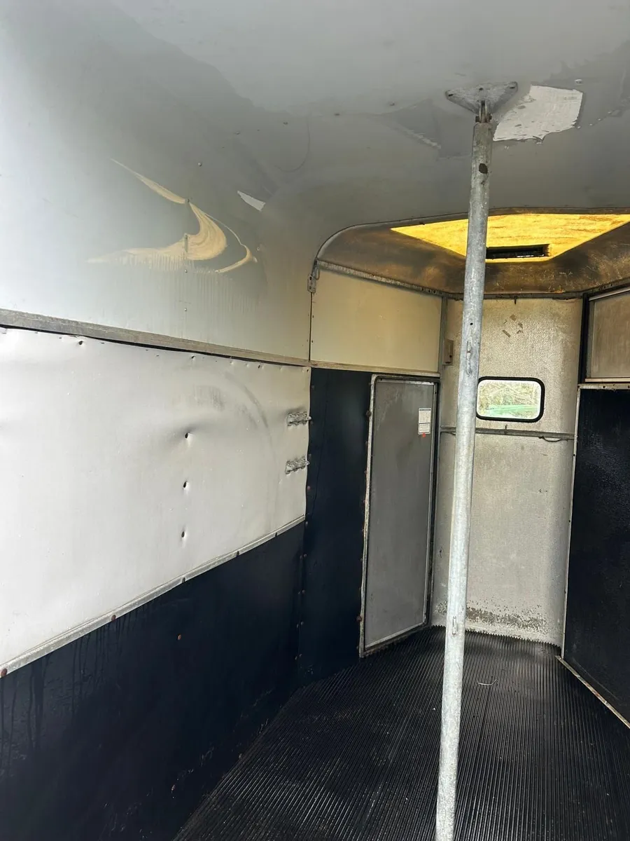 Ifor Williams Horsebox - Image 2
