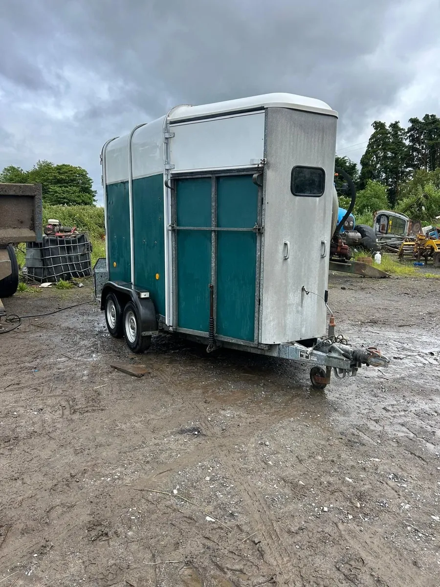 Ifor Williams Horsebox - Image 1