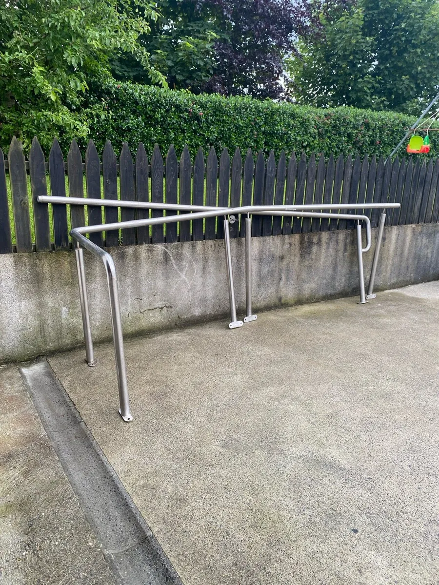 Hand rail - Image 1