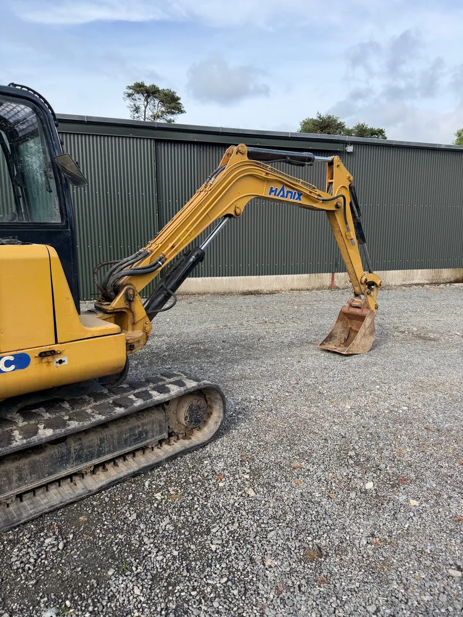 Mini Digger 5.5ton - Image 4