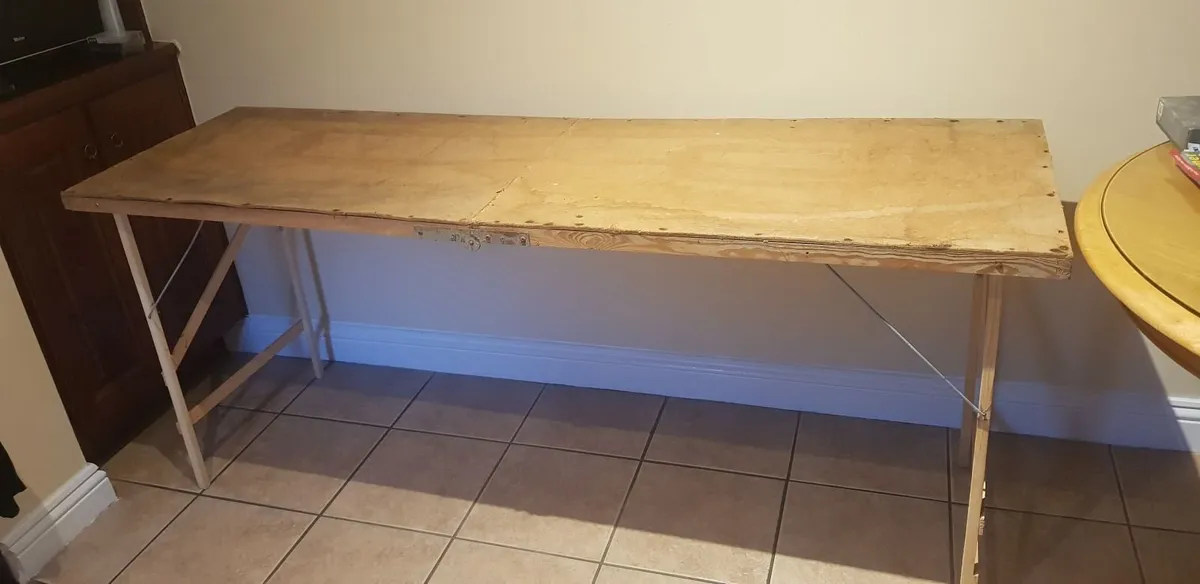 Wallpaper Pasting Table