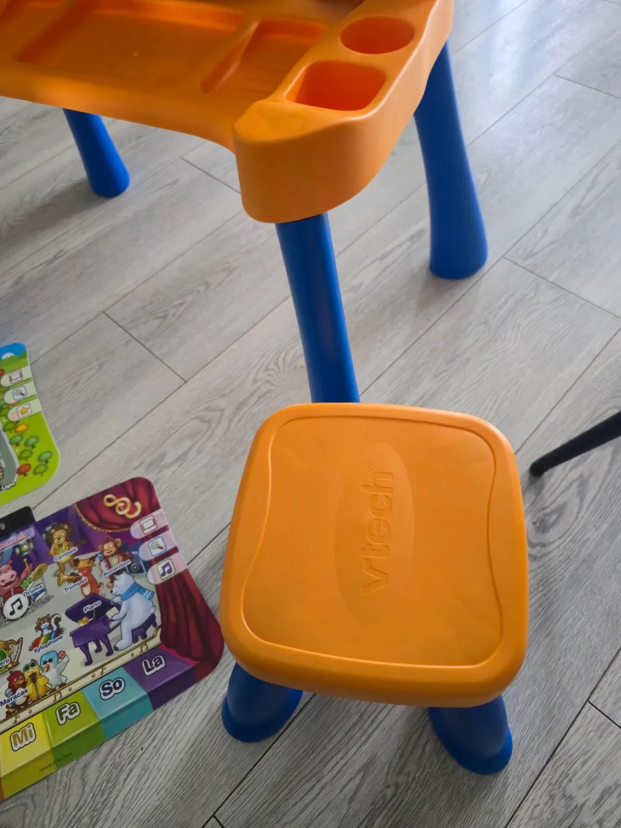 VTech  Desk - Image 2