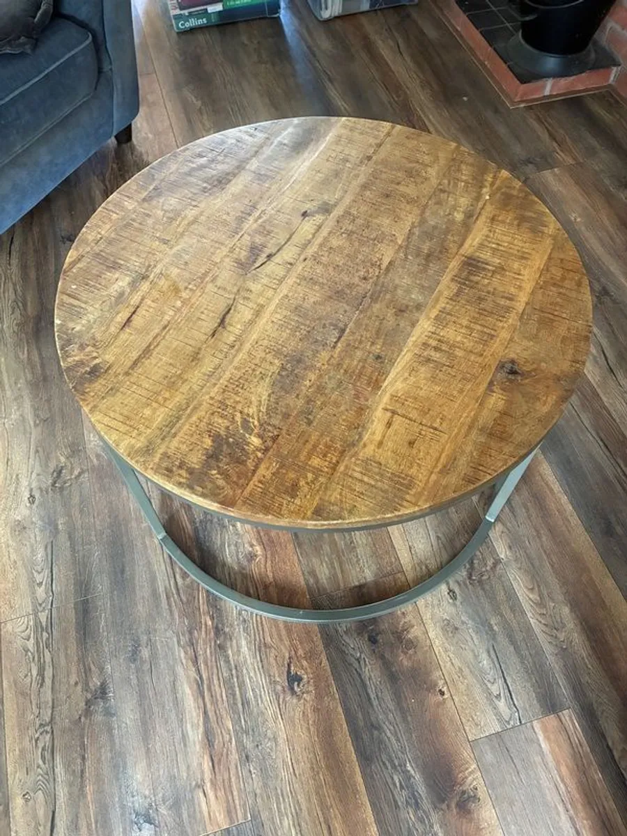 round coffee table - Image 2