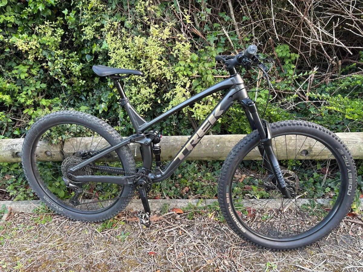 Bike Trek full suspension model fuel ex 5- size XL - Image 1