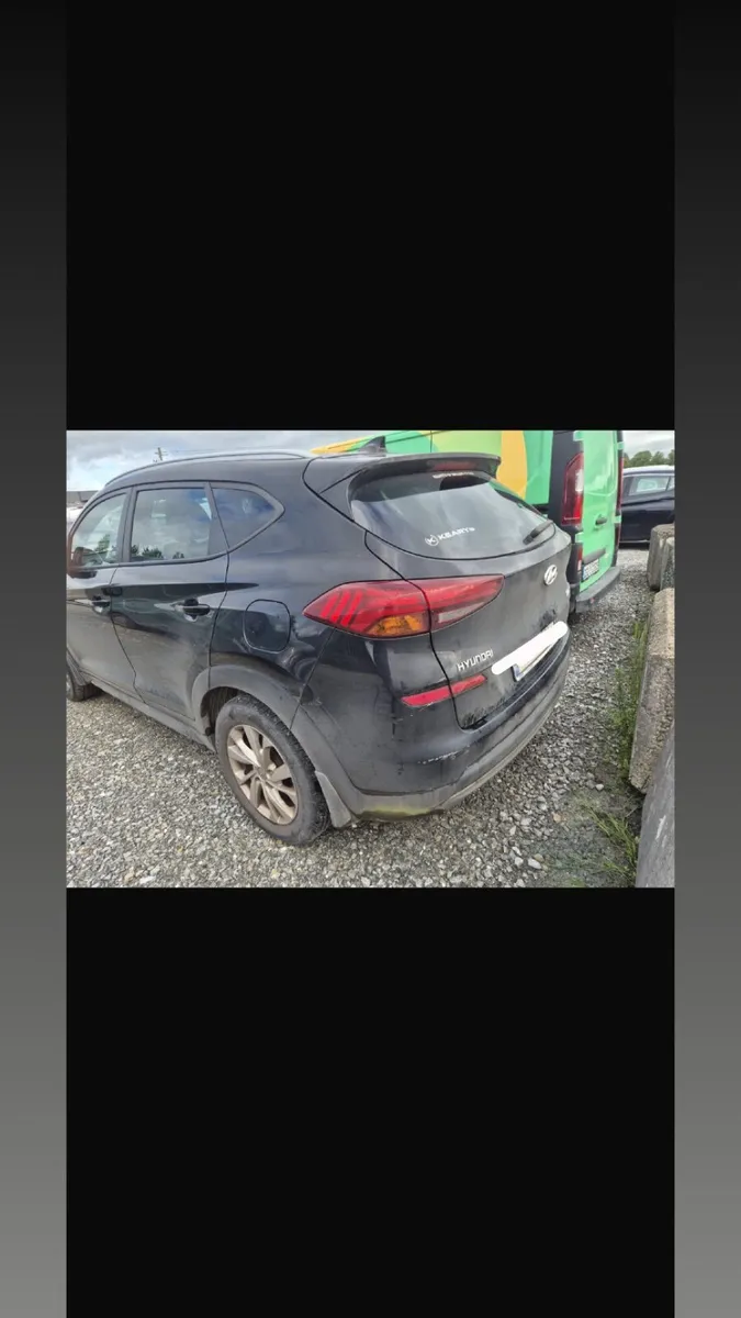 2019 Hyundia tucson - Image 2