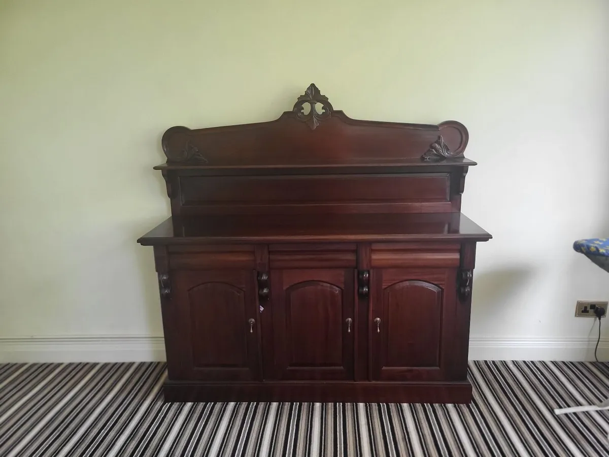 Large dresser - Image 3