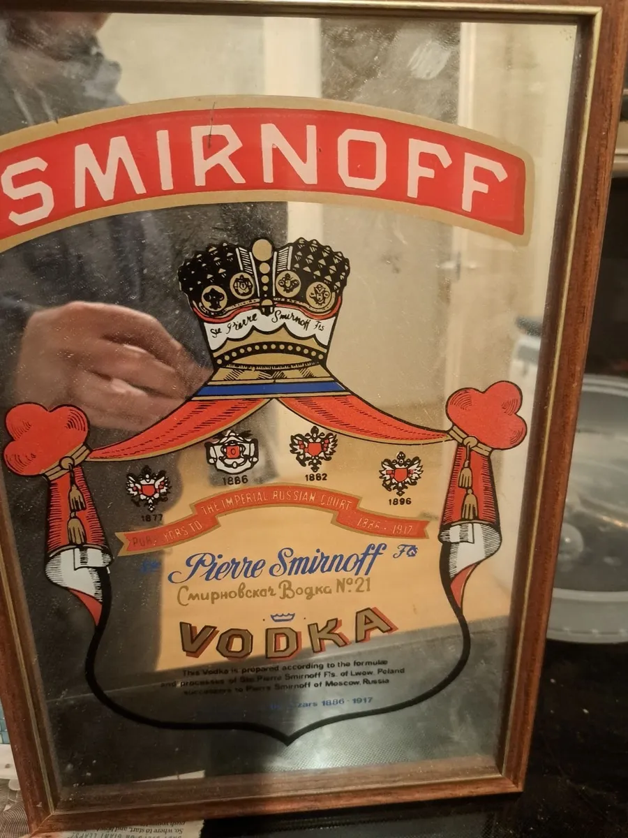 Pub mirror