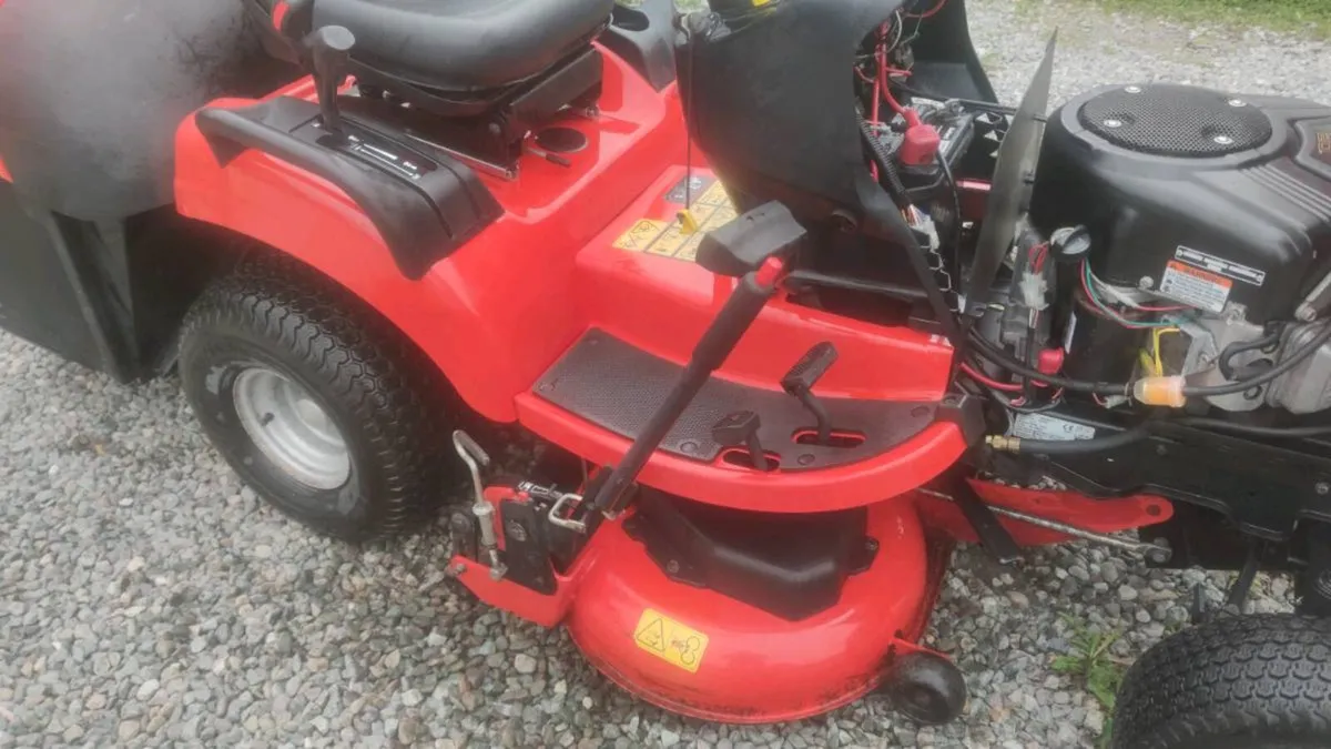 simplicity 20Hp  Ride on mower - Image 4
