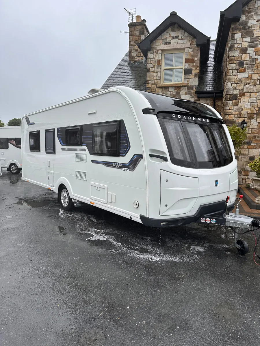 ✨STUNNING 2020 COACHMAN 545 VIP 4 BERTH✨ - Image 1
